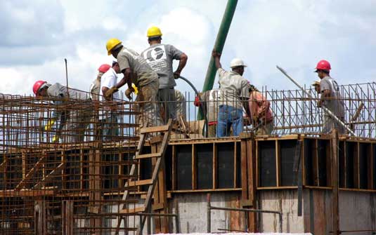 GLAUCO DINIZ DUARTE - Setores de construção civil e investimentos de empresas dão sinais de melhora